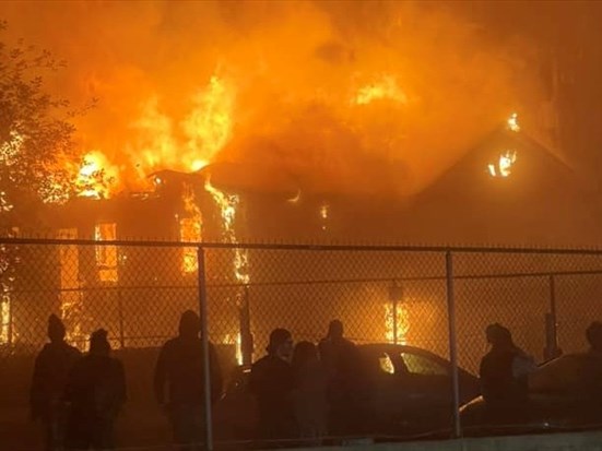 Un incendie ravage un immeuble du centre-ville